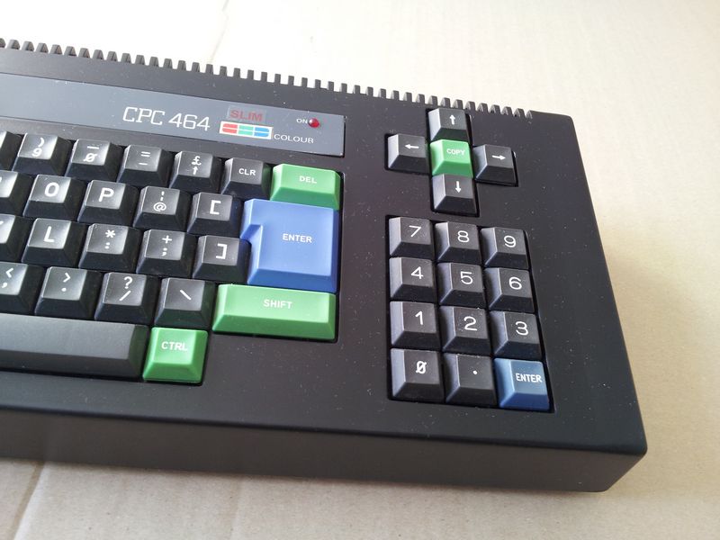 Amstrad CPC 464 coté pavé numérique 1 sur 2