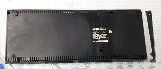 découpe de l'Amstrad CPC 464, 2 sur 2